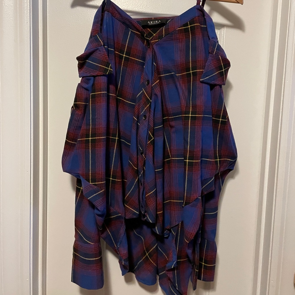AKIRA Blouse